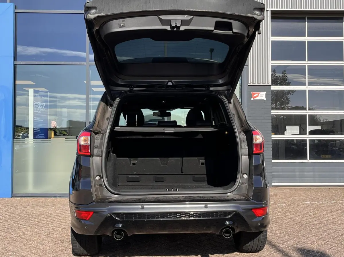 1.5 EcoBoost ST Line 150PK Winterpack Camera 2000KG Trekgewicht Cruise Bi-Xenon Elek. Achterklep Parkeersensoren Keyless Climate Privacy Glass *Dealer Onderhouden*