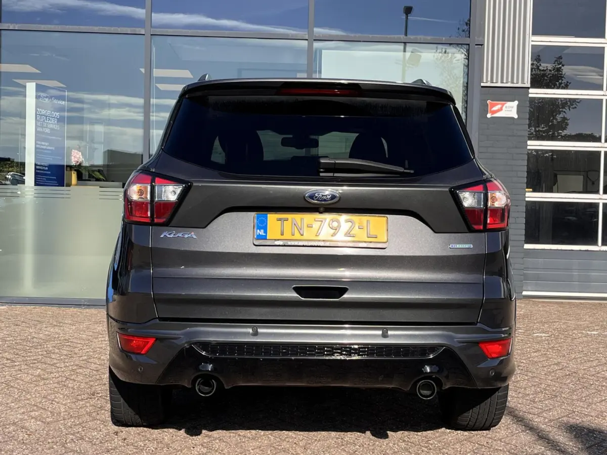 1.5 EcoBoost ST Line 150PK Winterpack Camera 2000KG Trekgewicht Cruise Bi-Xenon Elek. Achterklep Parkeersensoren Keyless Climate Privacy Glass *Dealer Onderhouden*