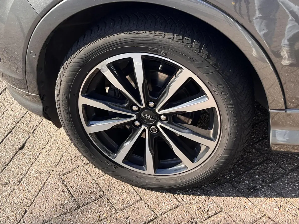 1.5 EcoBoost ST Line 150PK Winterpack Camera 2000KG Trekgewicht Cruise Bi-Xenon Elek. Achterklep Parkeersensoren Keyless Climate Privacy Glass *Dealer Onderhouden*