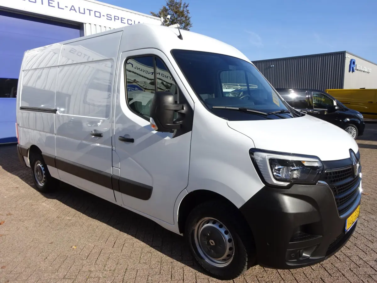 T35 2.3 dCi 135 L2H2 Comfort Groot NAVI AIRCO TREKHAAK ZEER NETJES