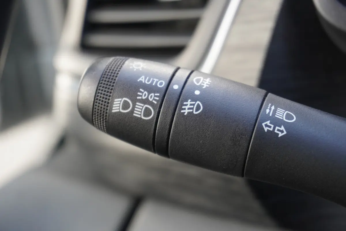 2.0 Blue dCi 130PK - Airco - Navi - Cruise - €15.900,- Excl.