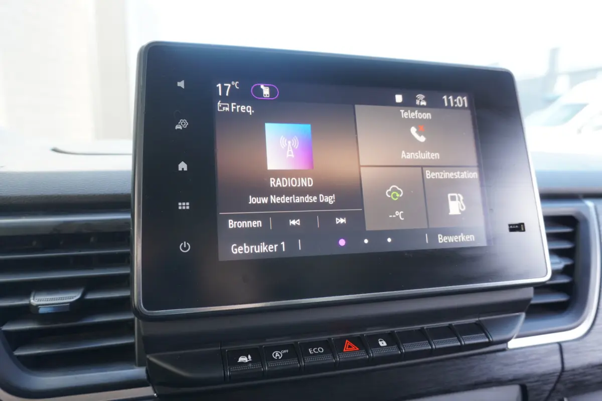 2.0 Blue dCi 130PK - Airco - Navi - Cruise - €15.900,- Excl.