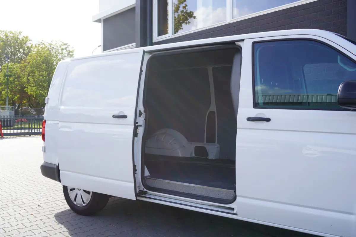 2.0 TDI L2 EURO 6 - Airco - Navi - Cruise - €20.900,- Excl.