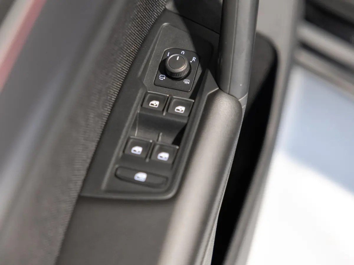 1.5 TSI FR Business Intense 7p. / 150pk / NAP / Rondomzicht camera / Dodehoek herkenning /