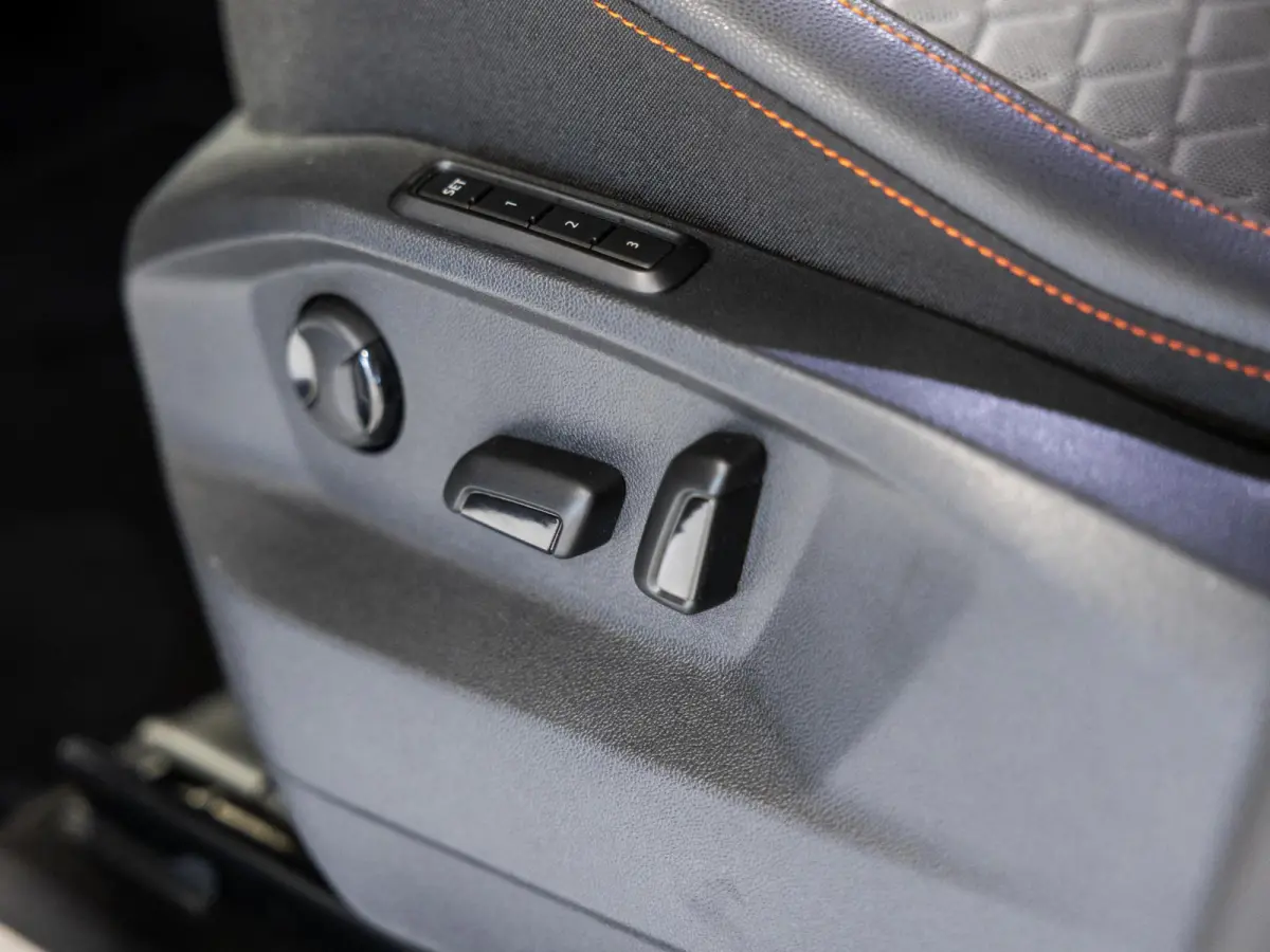 1.5 TSI FR Business Intense 7p. / 150pk / NAP / Rondomzicht camera / Dodehoek herkenning /