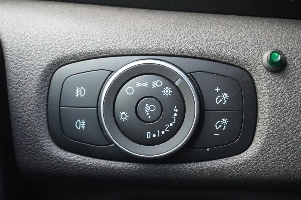 2.0 TDCI L2 EURO 6 - Airco - Cruise - PDC - €16.900,- Excl.