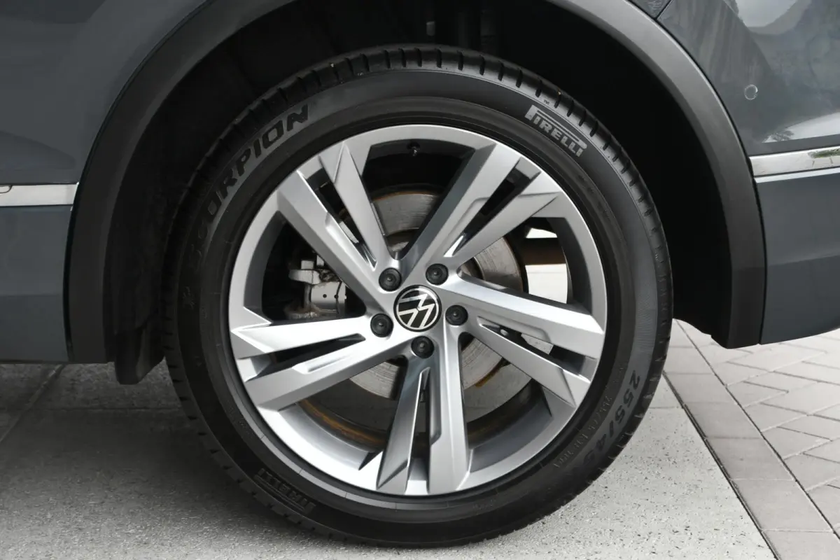 1.4 TSI eHybrid R-Line Business+ | SOH 98,67%