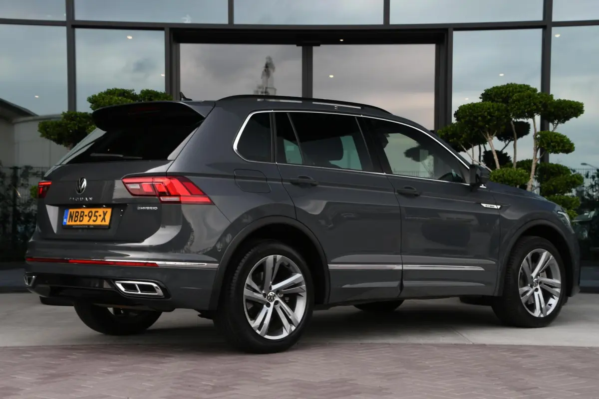 1.4 TSI eHybrid R-Line Business+ | SOH 98,67%