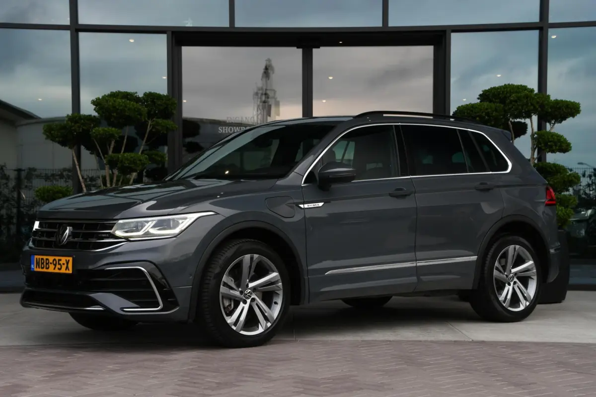 1.4 TSI eHybrid R-Line Business+ | SOH 98,67%