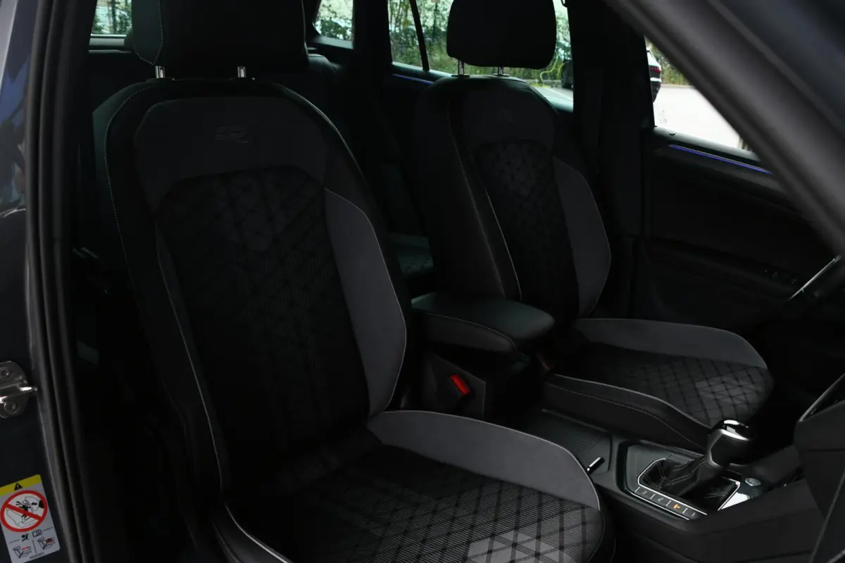 1.4 TSI eHybrid R-Line Business+ | SOH 98,67%