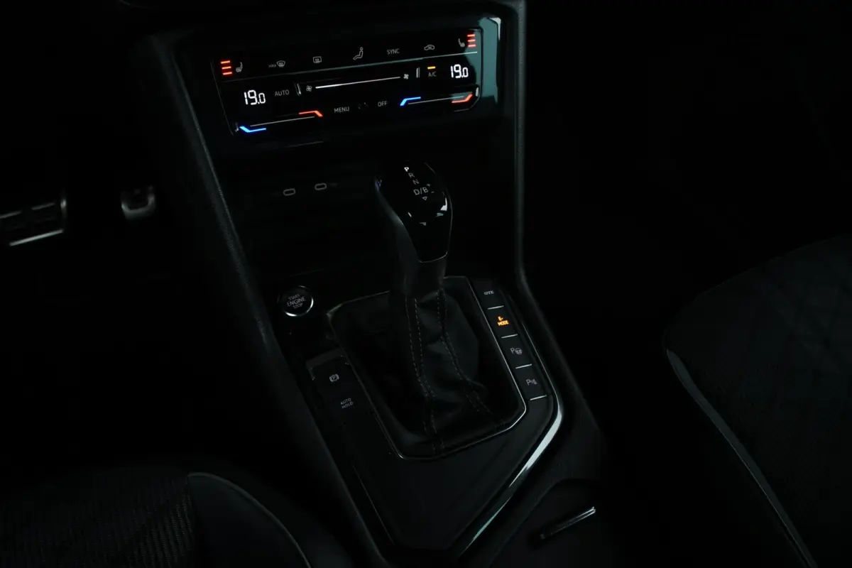 1.4 TSI eHybrid R-Line Business+ | SOH 98,67%