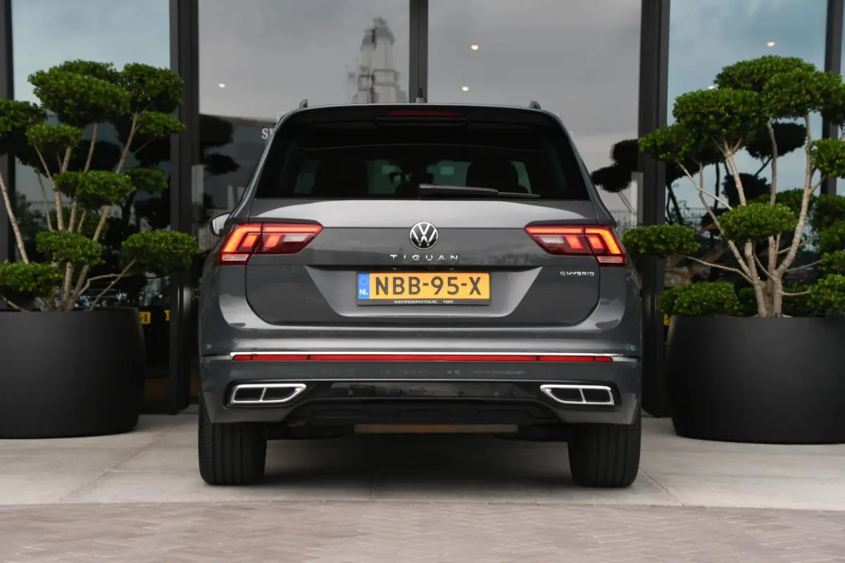 1.4 TSI eHybrid R-Line Business+ | SOH 98,67%