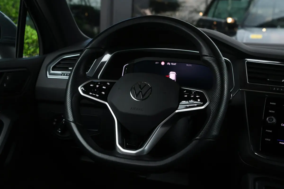1.4 TSI eHybrid R-Line Business+ | SOH 98,67%