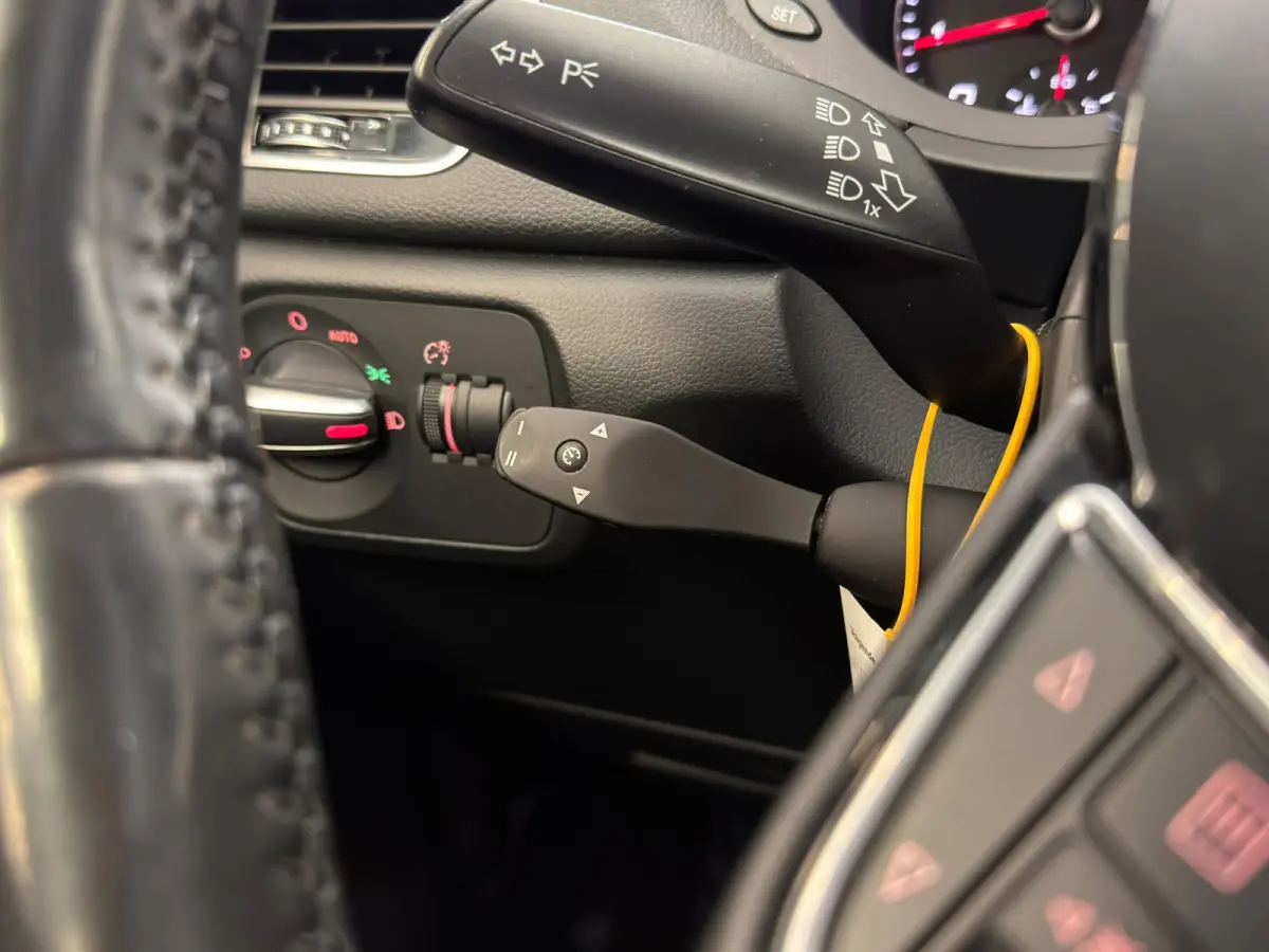 1.4 TFSI / Xenon / Navi / Trekhaak / Stoelverwarming