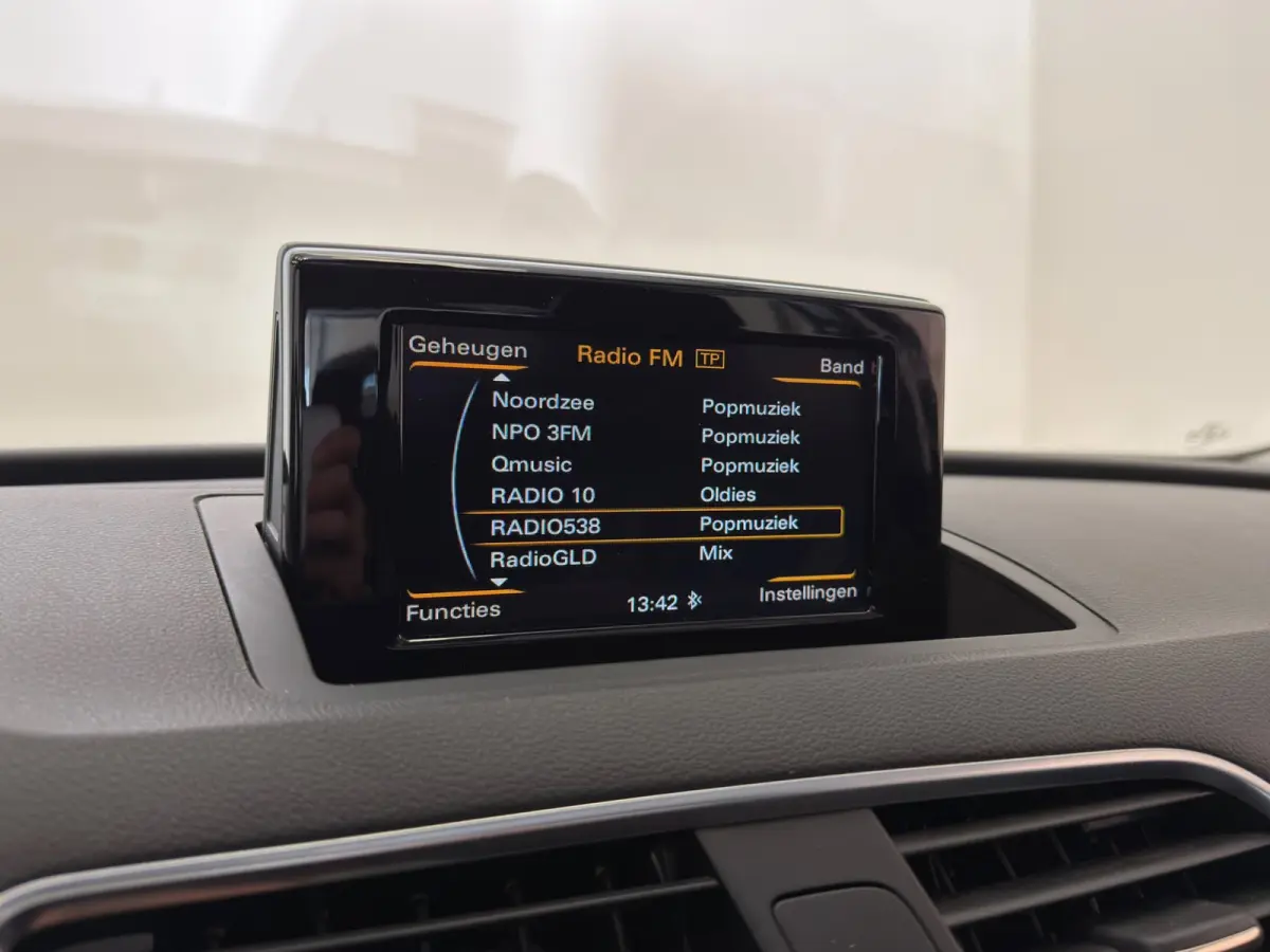 1.4 TFSI / Xenon / Navi / Trekhaak / Stoelverwarming