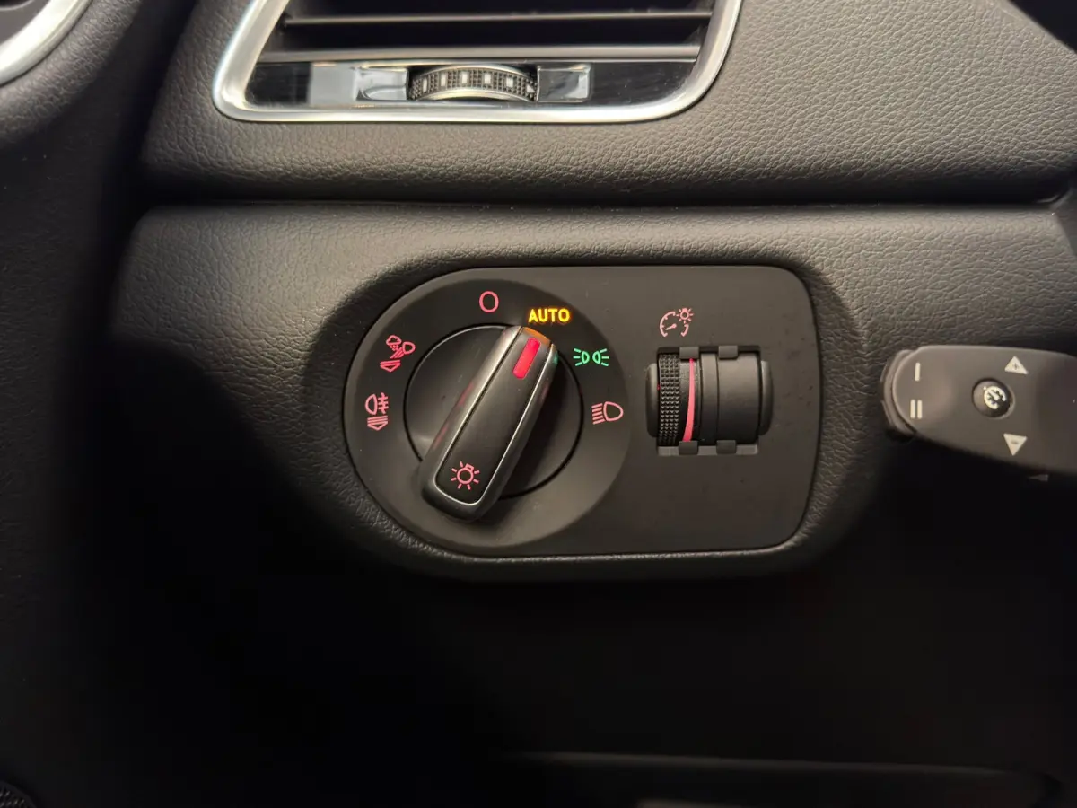 1.4 TFSI / Xenon / Navi / Trekhaak / Stoelverwarming
