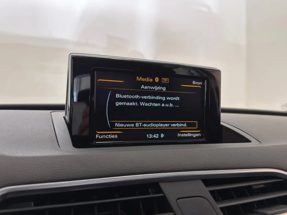 1.4 TFSI / Xenon / Navi / Trekhaak / Stoelverwarming