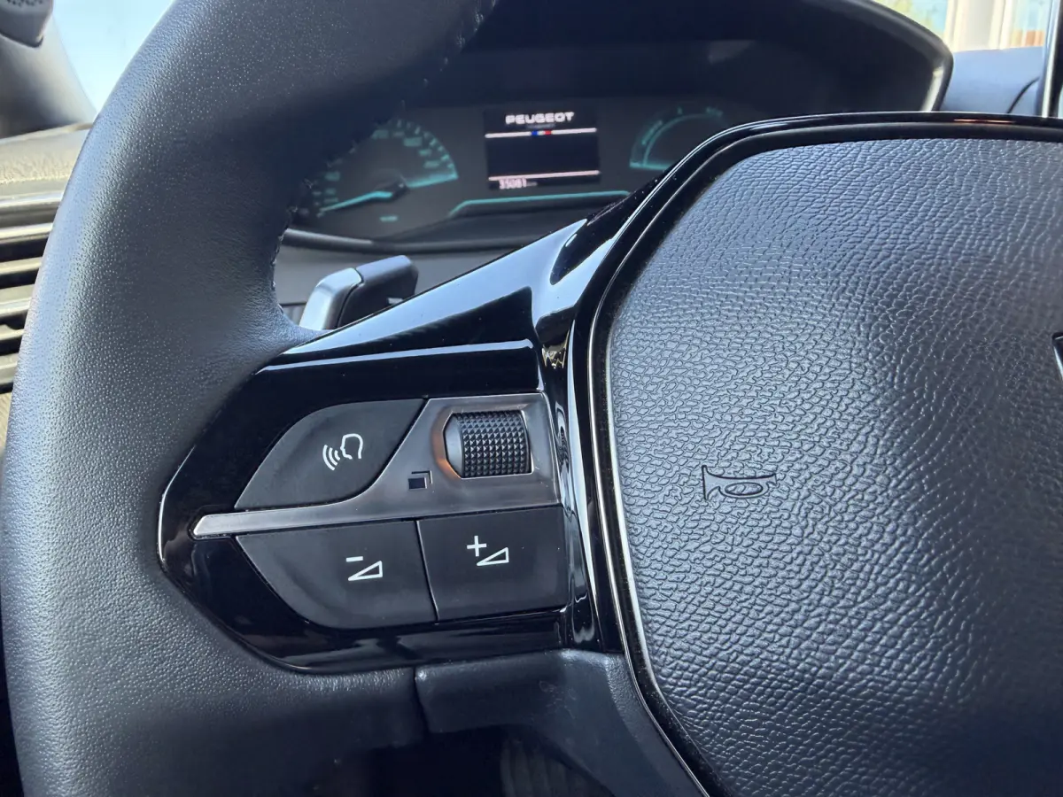 1.2 Hybrid 145 Style Blauw metallic