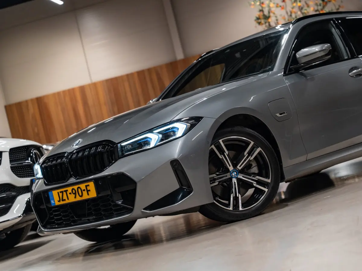 330e M-Sport 292PK, Facelift, LCI, Shadow Line, M-Seats, Laser Led, Navi, Adaptive Cruise, Voll Onderhoud