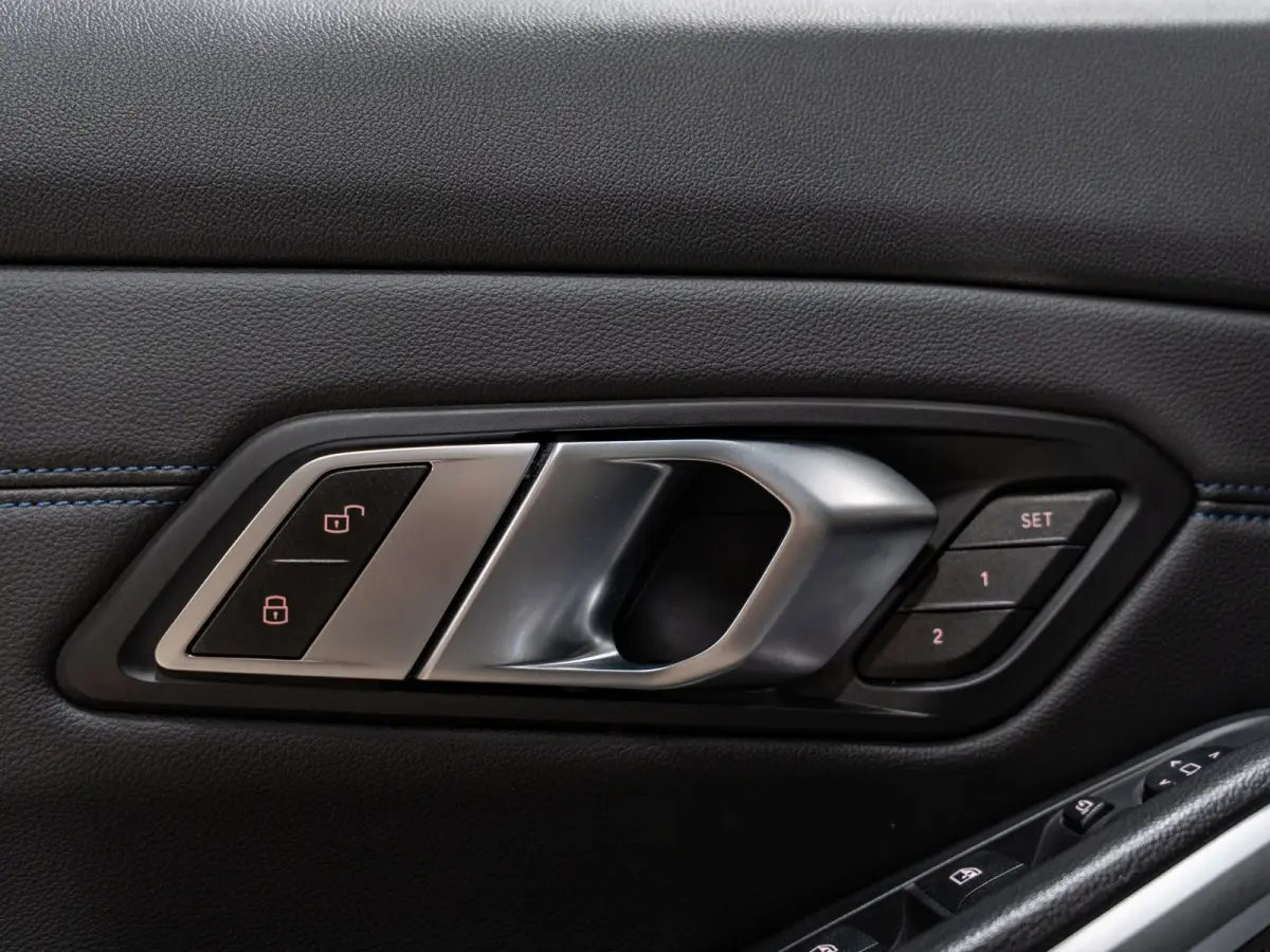 330e M-Sport 292PK, Facelift, LCI, Shadow Line, M-Seats, Laser Led, Navi, Adaptive Cruise, Voll Onderhoud