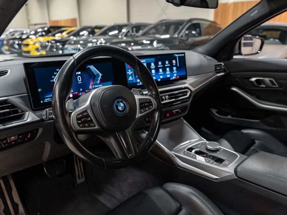 330e M-Sport 292PK, Facelift, LCI, Shadow Line, M-Seats, Laser Led, Navi, Adaptive Cruise, Voll Onderhoud