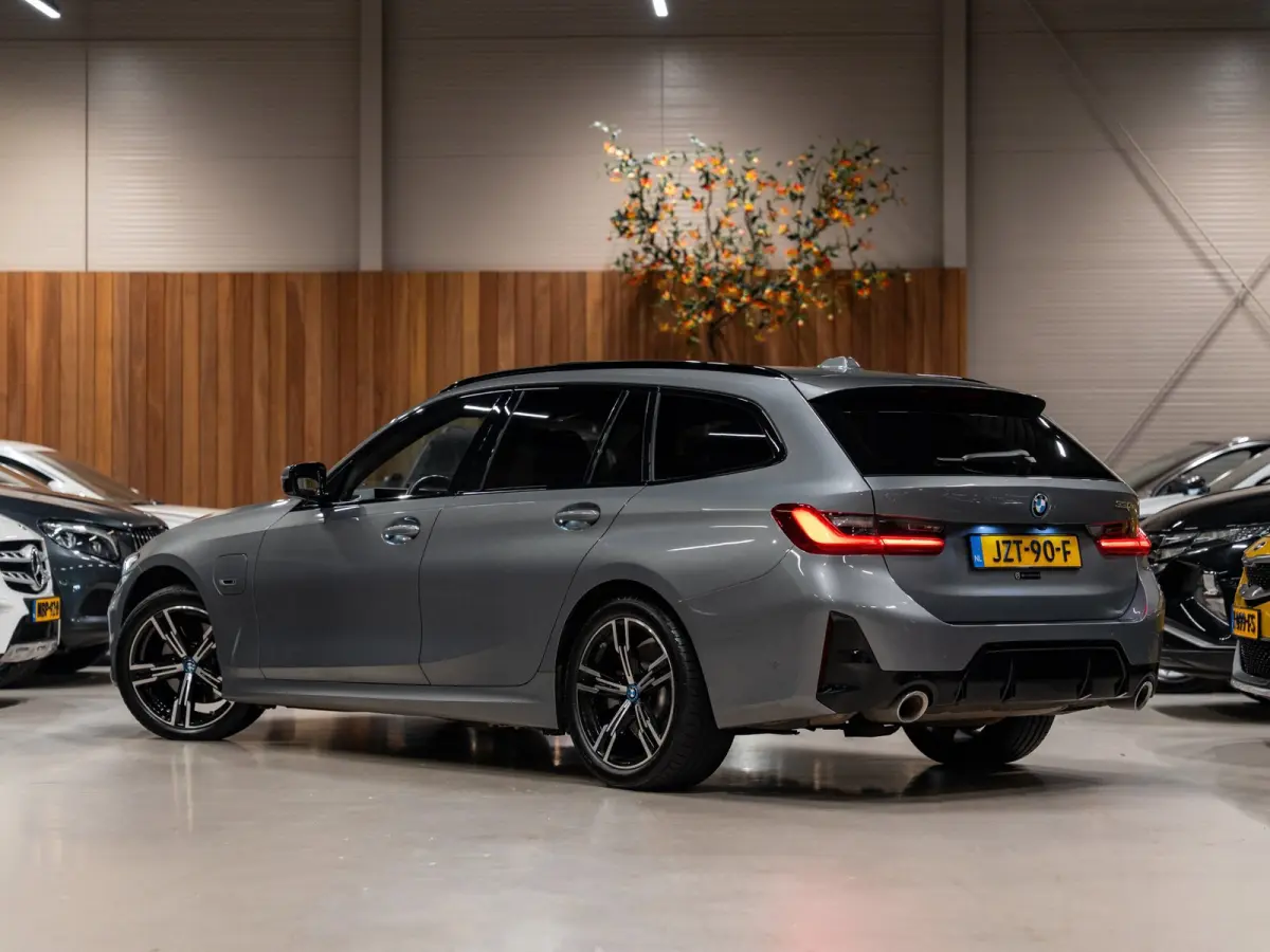 330e M-Sport 292PK, Facelift, LCI, Shadow Line, M-Seats, Laser Led, Navi, Adaptive Cruise, Voll Onderhoud