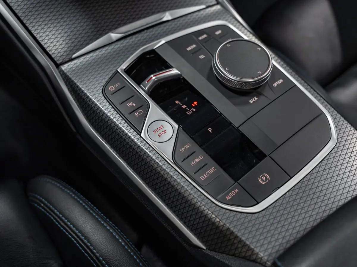 330e M-Sport 292PK, Facelift, LCI, Shadow Line, M-Seats, Laser Led, Navi, Adaptive Cruise, Voll Onderhoud
