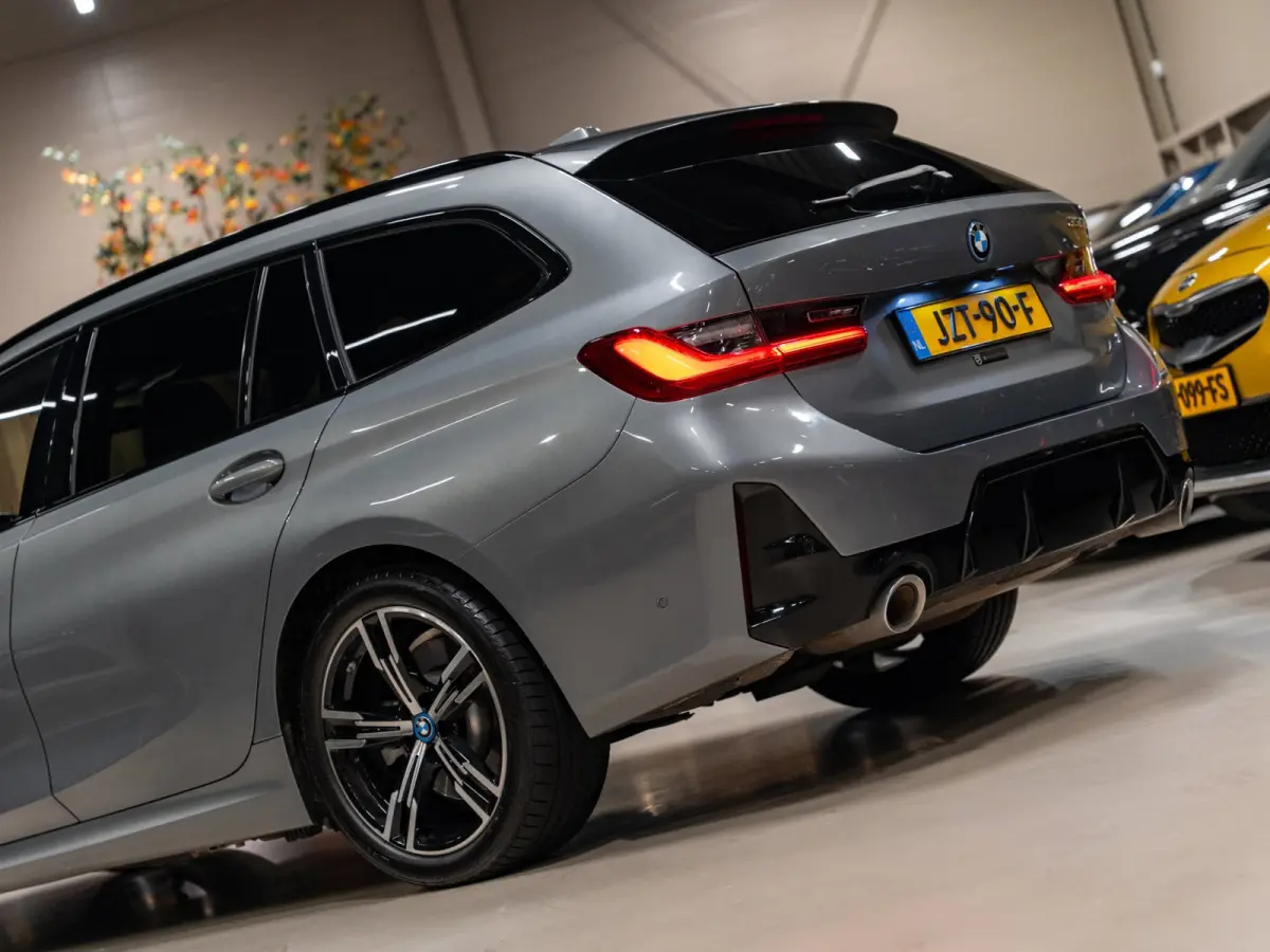 330e M-Sport 292PK, Facelift, LCI, Shadow Line, M-Seats, Laser Led, Navi, Adaptive Cruise, Voll Onderhoud