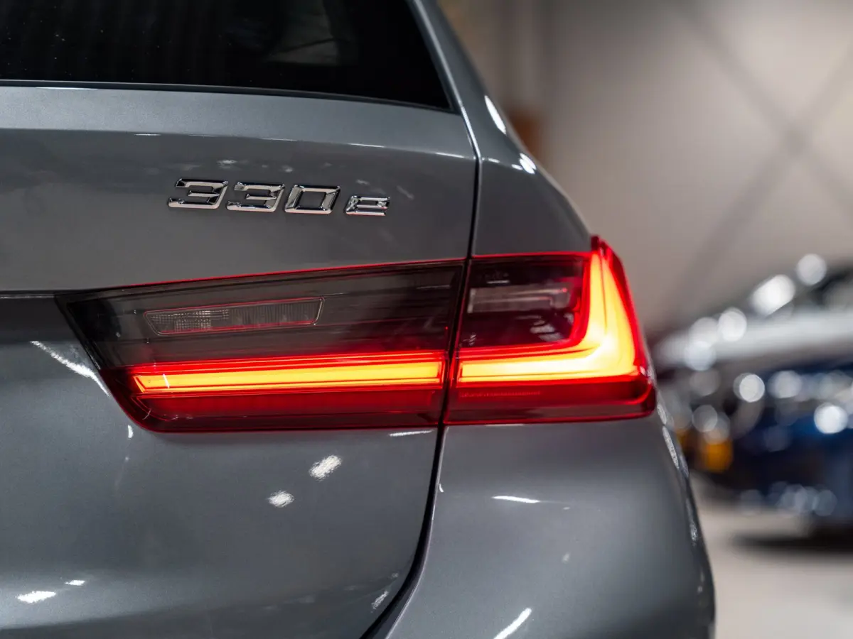330e M-Sport 292PK, Facelift, LCI, Shadow Line, M-Seats, Laser Led, Navi, Adaptive Cruise, Voll Onderhoud