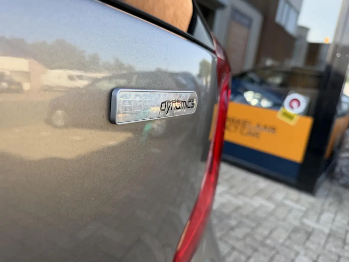 1.0 CVVT Design Edition | SLECHTS 48.361 KM | DEALER ONDERHOUDEN | LEDER | CAMERA |