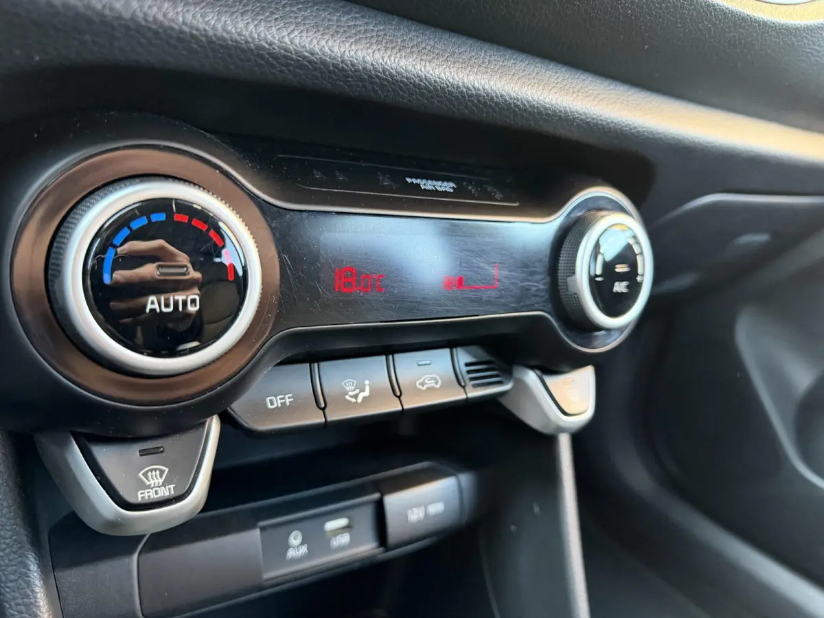 1.0 CVVT Design Edition | SLECHTS 48.361 KM | DEALER ONDERHOUDEN | LEDER | CAMERA |