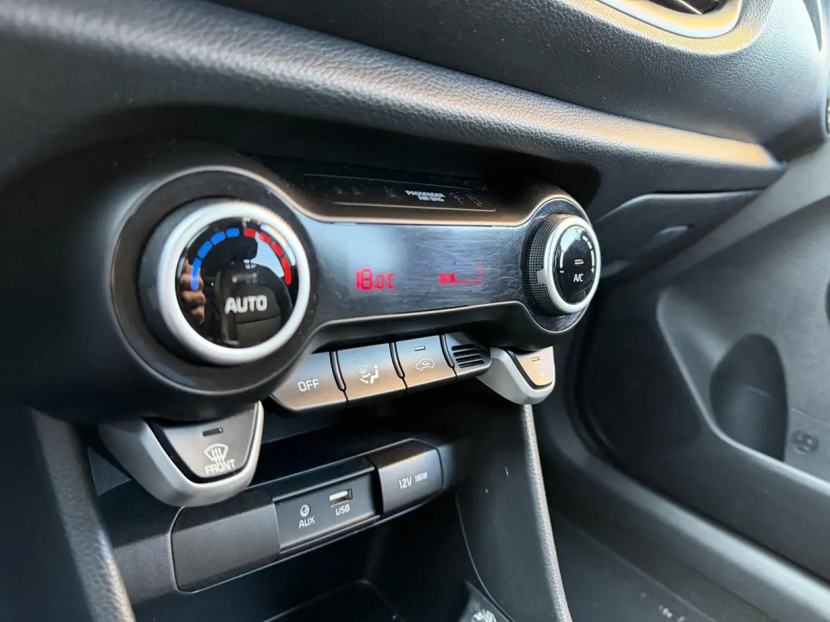1.0 CVVT Design Edition | SLECHTS 48.361 KM | DEALER ONDERHOUDEN | LEDER | CAMERA |