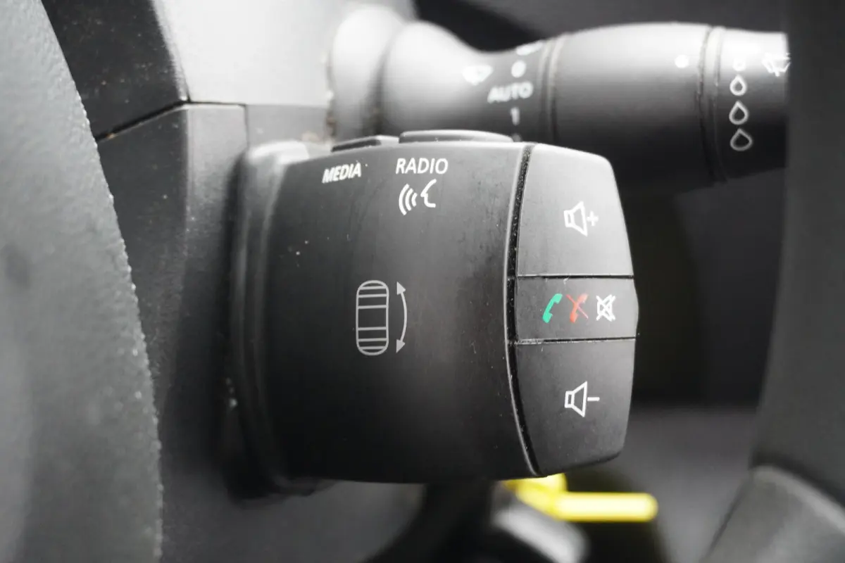 2.3 dCi 135PK L2H2 EURO 6 - Airco - Navi - Cruise - €16.950,- Excl.