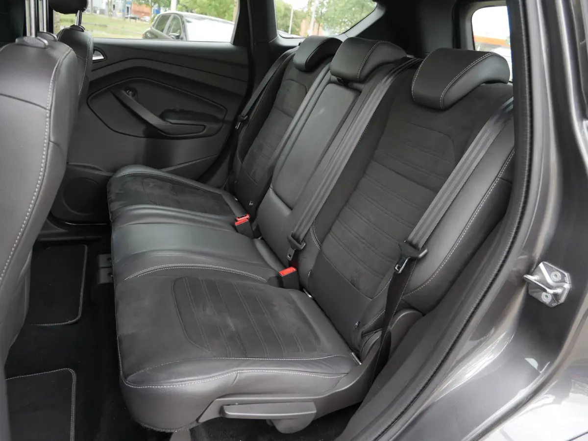 1.5 EcoBoost ST Line | Trekhaak | LED | Carplay | Bi-Xenon |