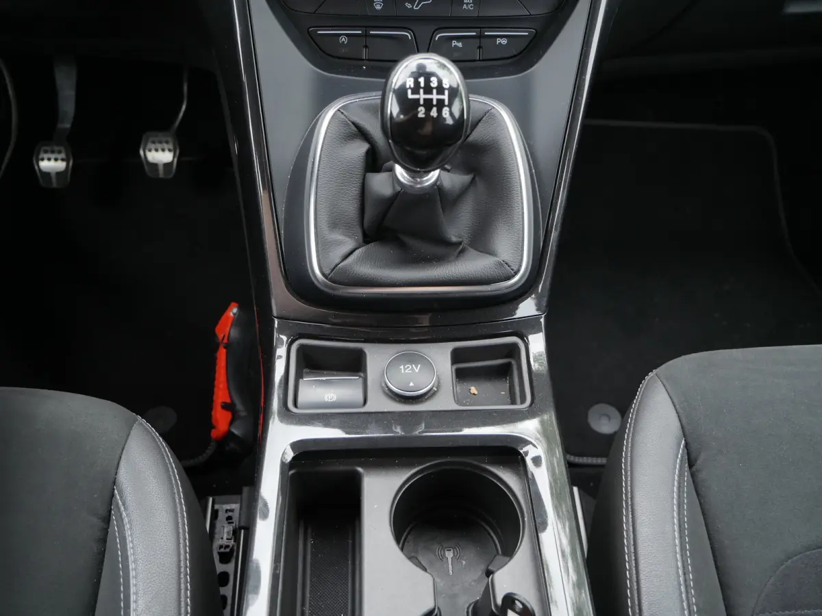 1.5 EcoBoost ST Line | Trekhaak | LED | Carplay | Bi-Xenon |