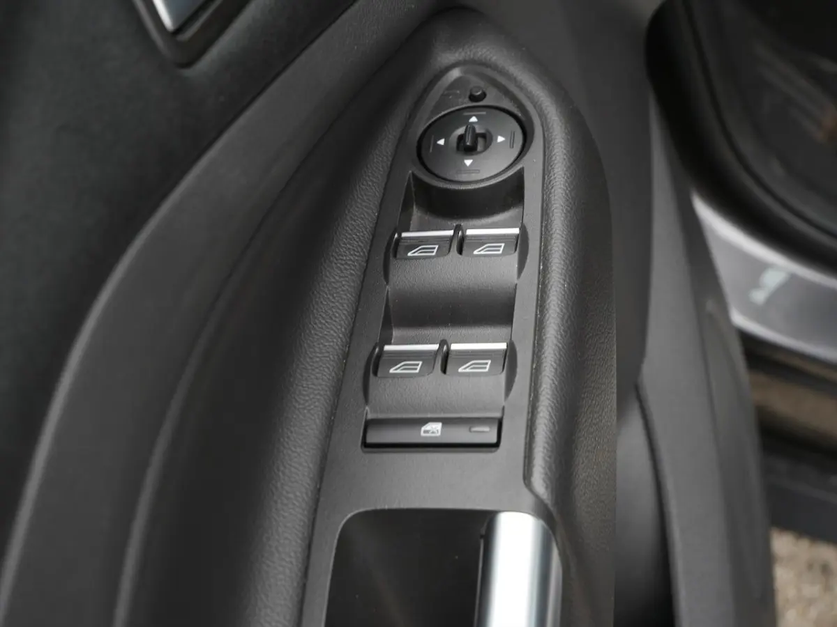 1.5 EcoBoost ST Line | Trekhaak | LED | Carplay | Bi-Xenon |
