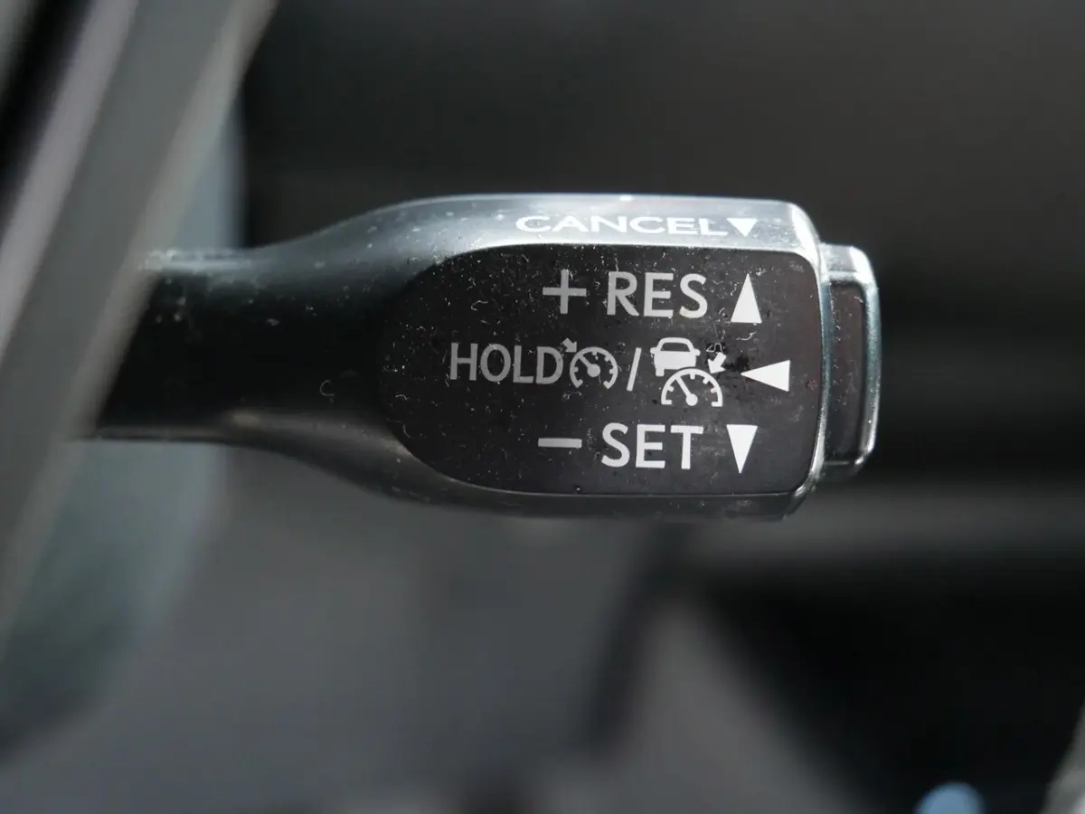 1.8 Hybrid Business GR-Sport