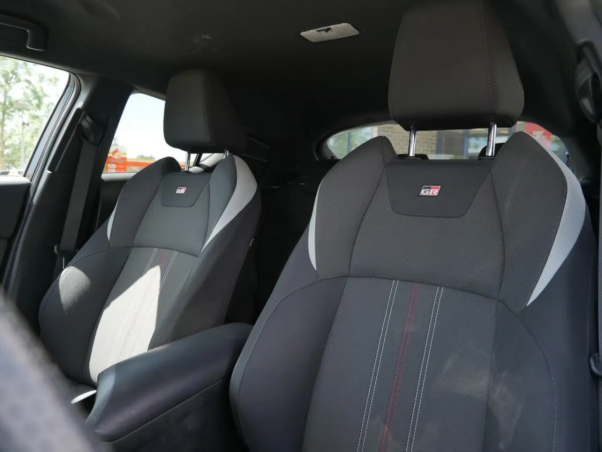1.8 Hybrid Business GR-Sport