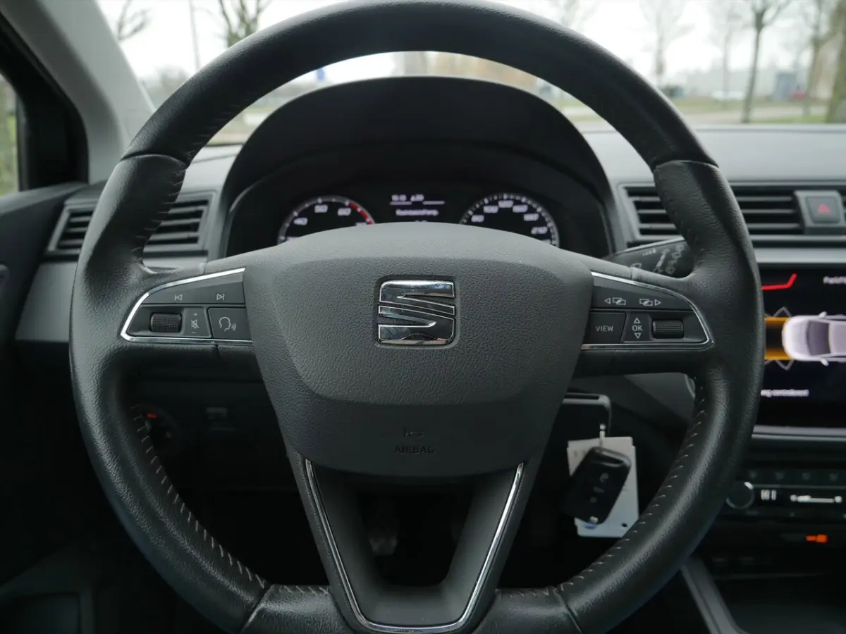 1.0 TSI Style Business Intense