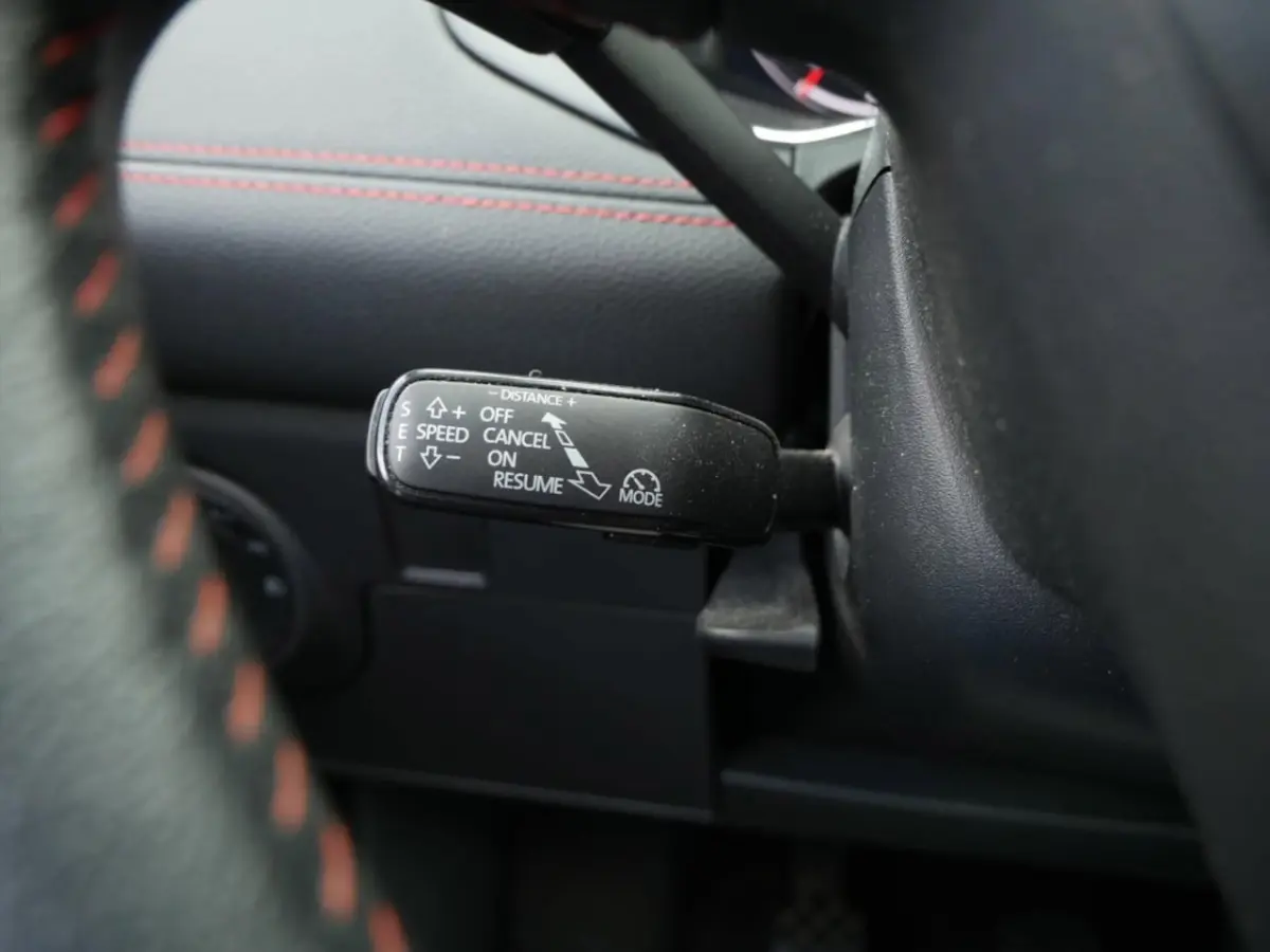 1.0 TSI FR Business Intense Plus
