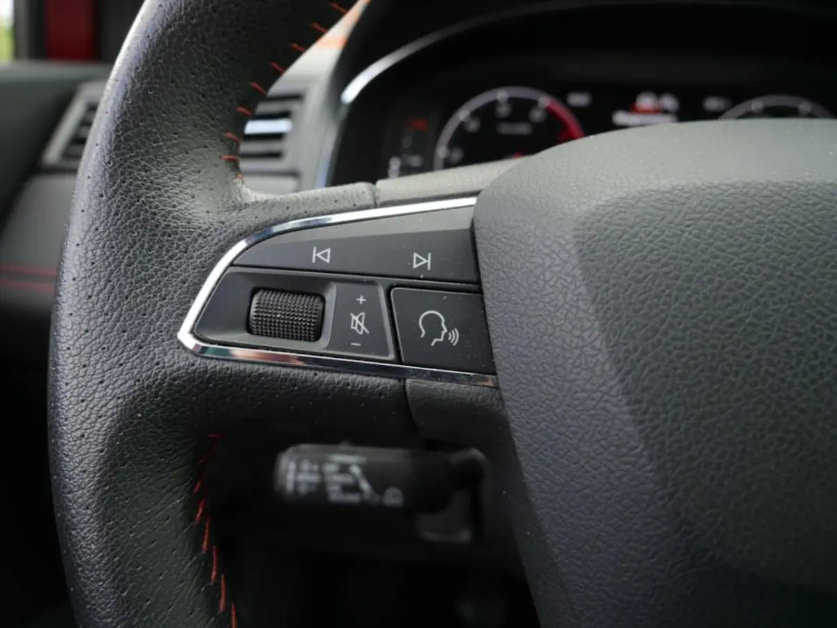 1.0 TSI FR Business Intense Plus