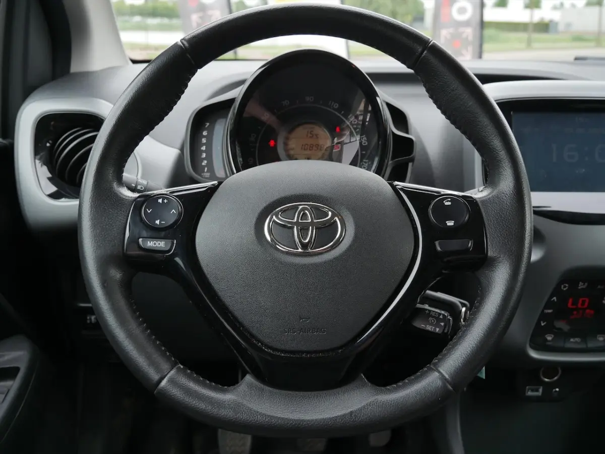 1.0 VVT-i x-cite