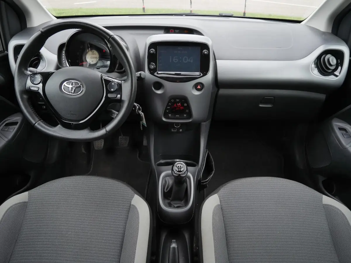 1.0 VVT-i x-cite