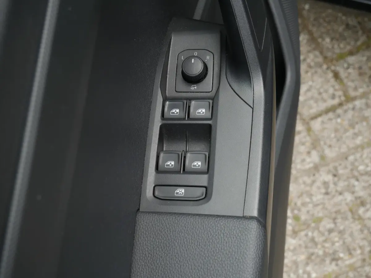1.0 EcoTSI Style Business Intense