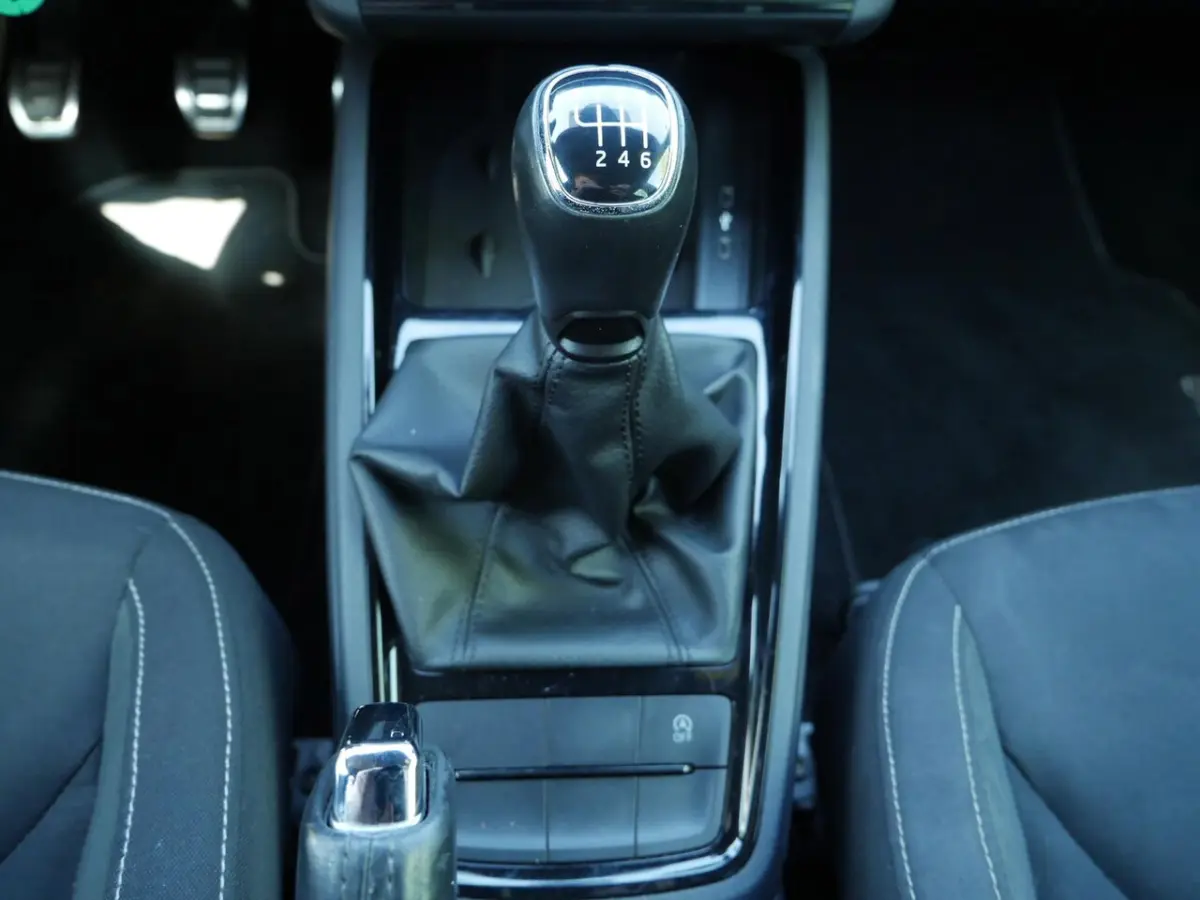 1.0 TSI Sport Business