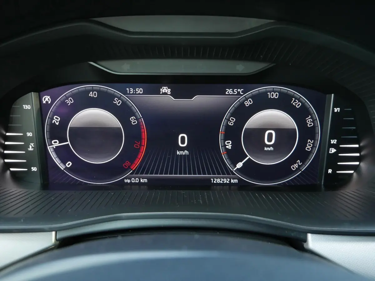 1.0 TSI Sport Business