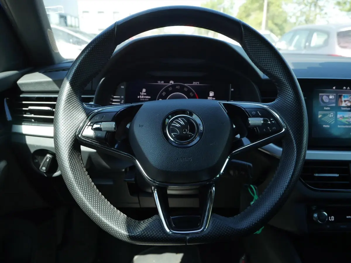 1.0 TSI Sport Business