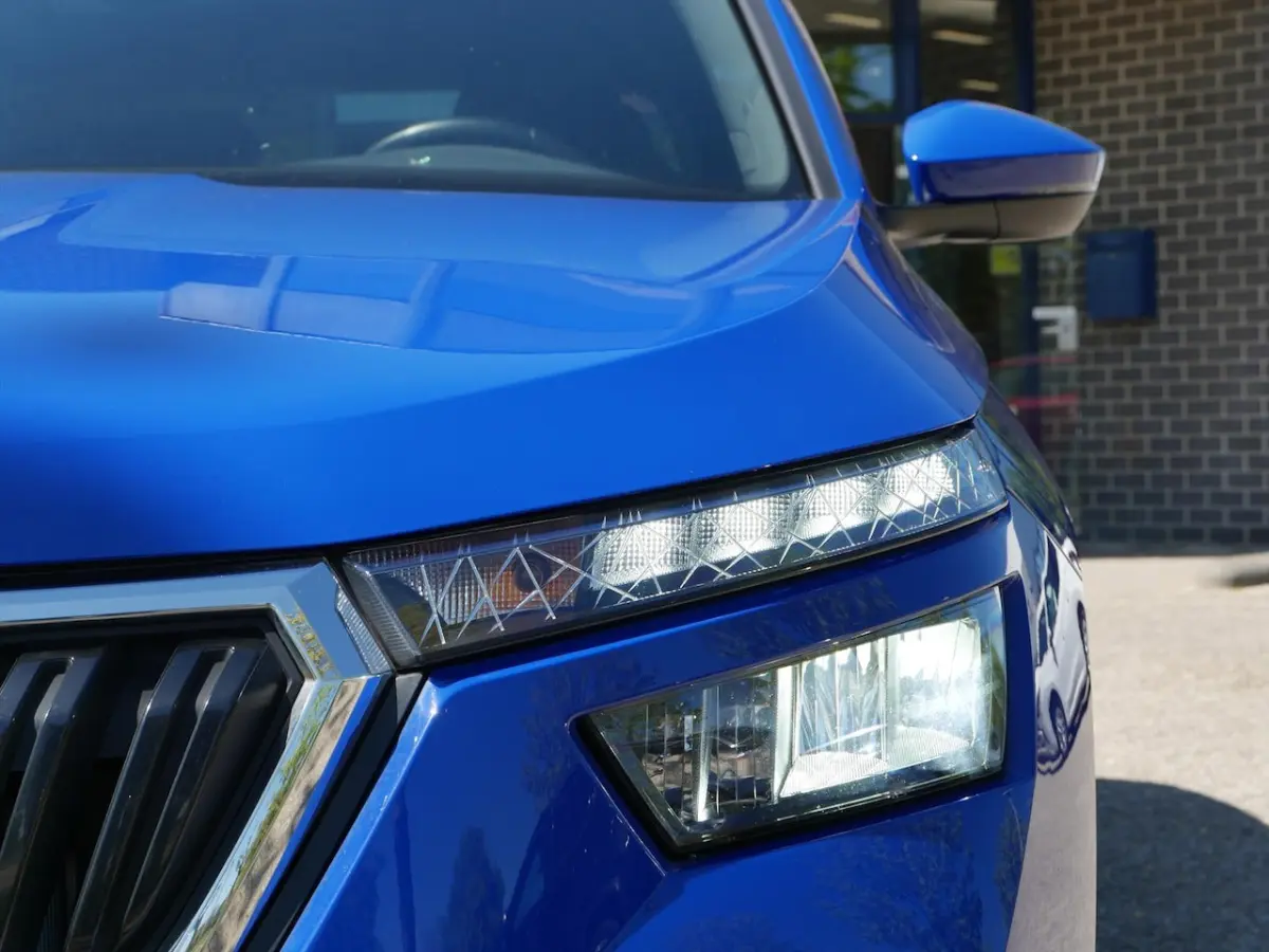 1.0 TSI Sport Business