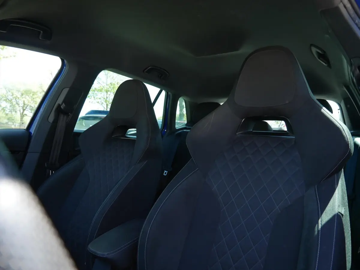 1.0 TSI Sport Business