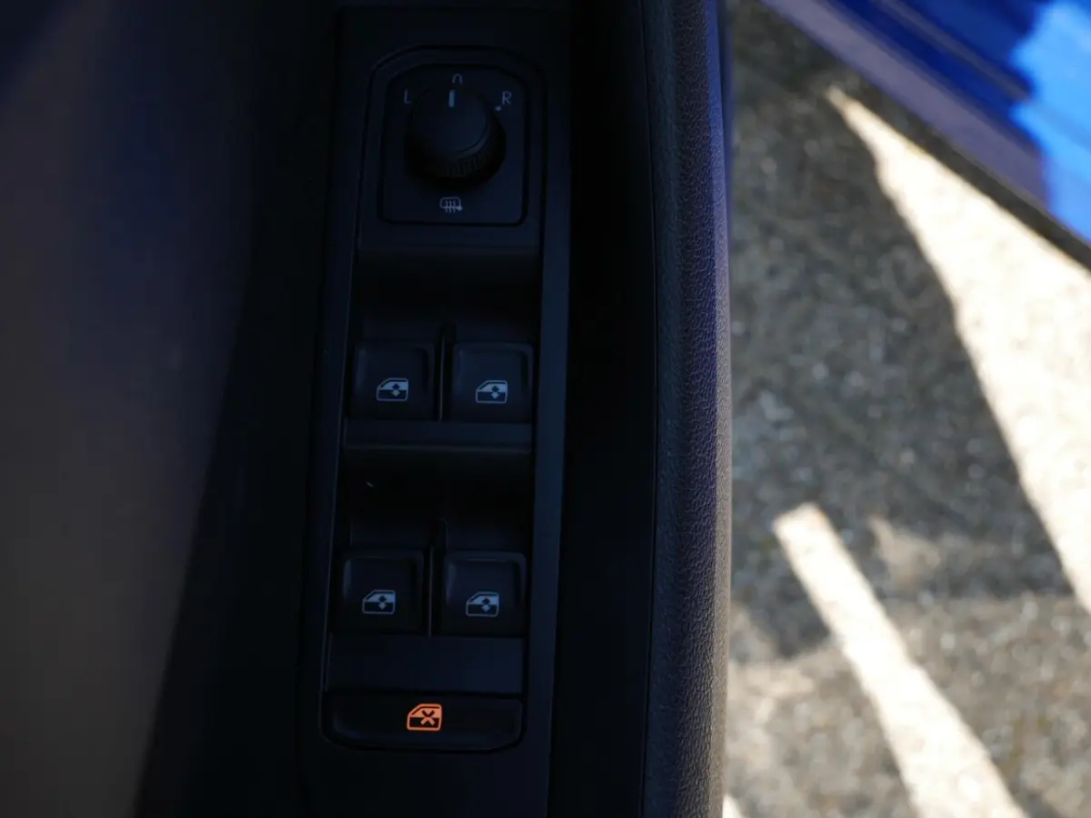 1.0 TSI Sport Business